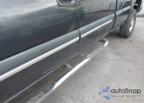 2005 Chevrolet Silverado 2500Hd Ls from USA, damaged, VIN 1GCHC23215F913910